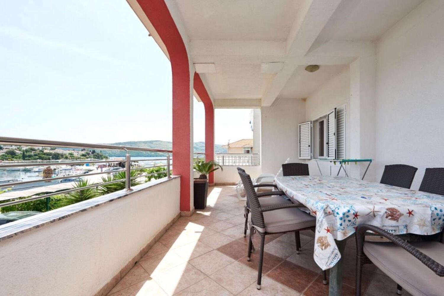 Apartments Mare - 30 M From Pebble Beach Seget Vranjica Luaran gambar