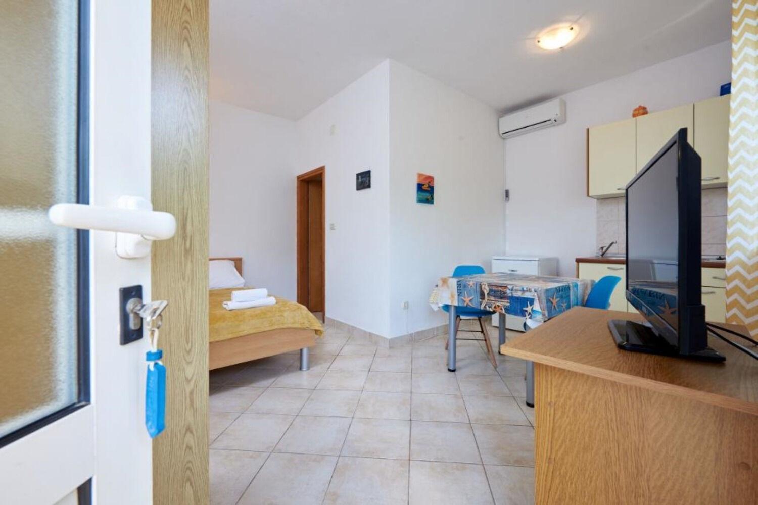 Apartments Mare - 30 M From Pebble Beach Seget Vranjica Luaran gambar