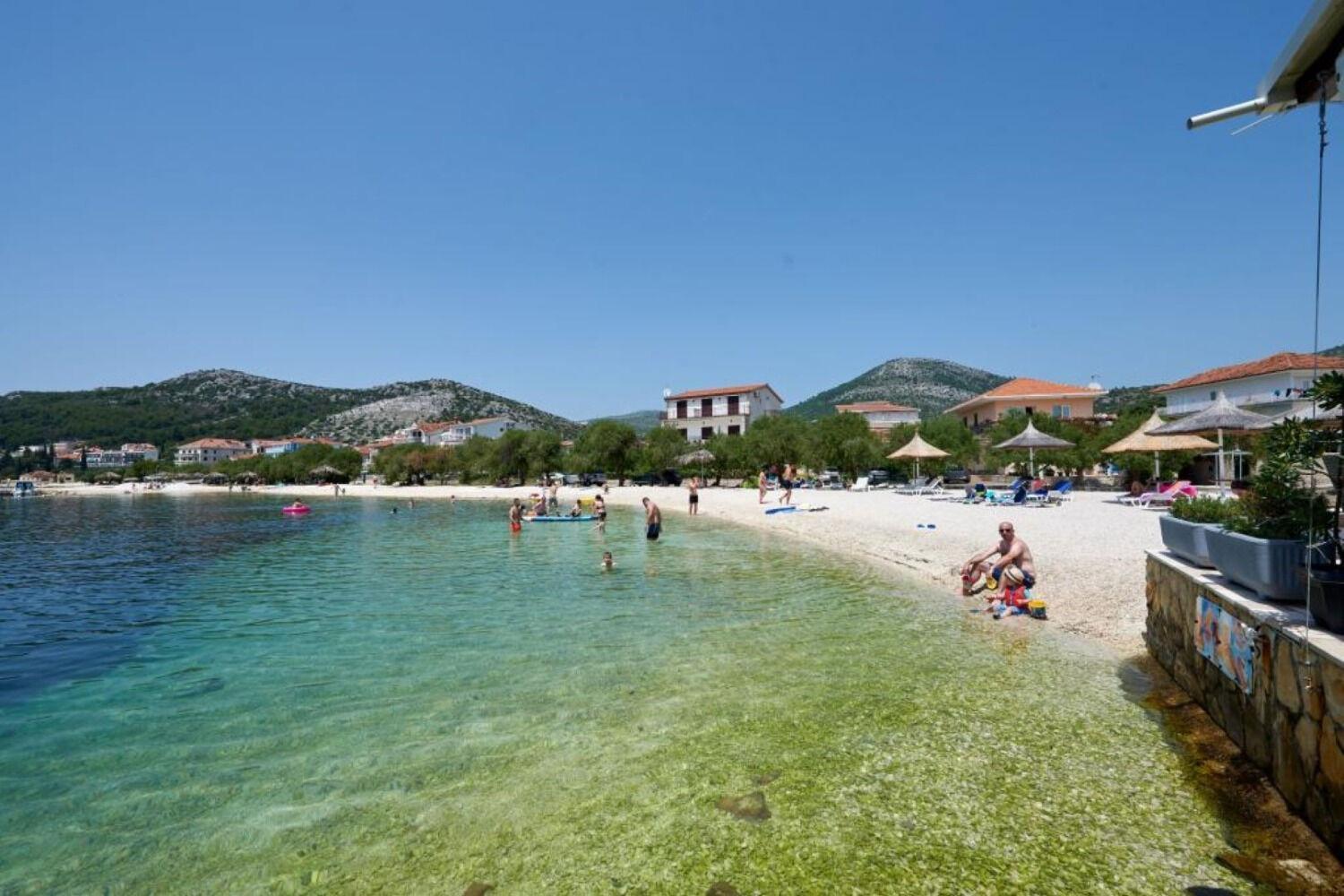 Apartments Mare - 30 M From Pebble Beach Seget Vranjica Luaran gambar