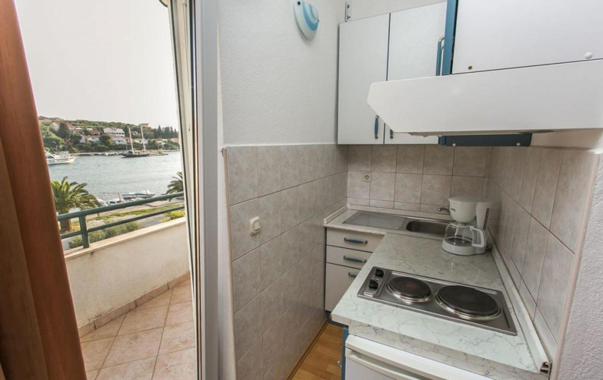 Apartments Mare - 30 M From Pebble Beach Seget Vranjica Luaran gambar
